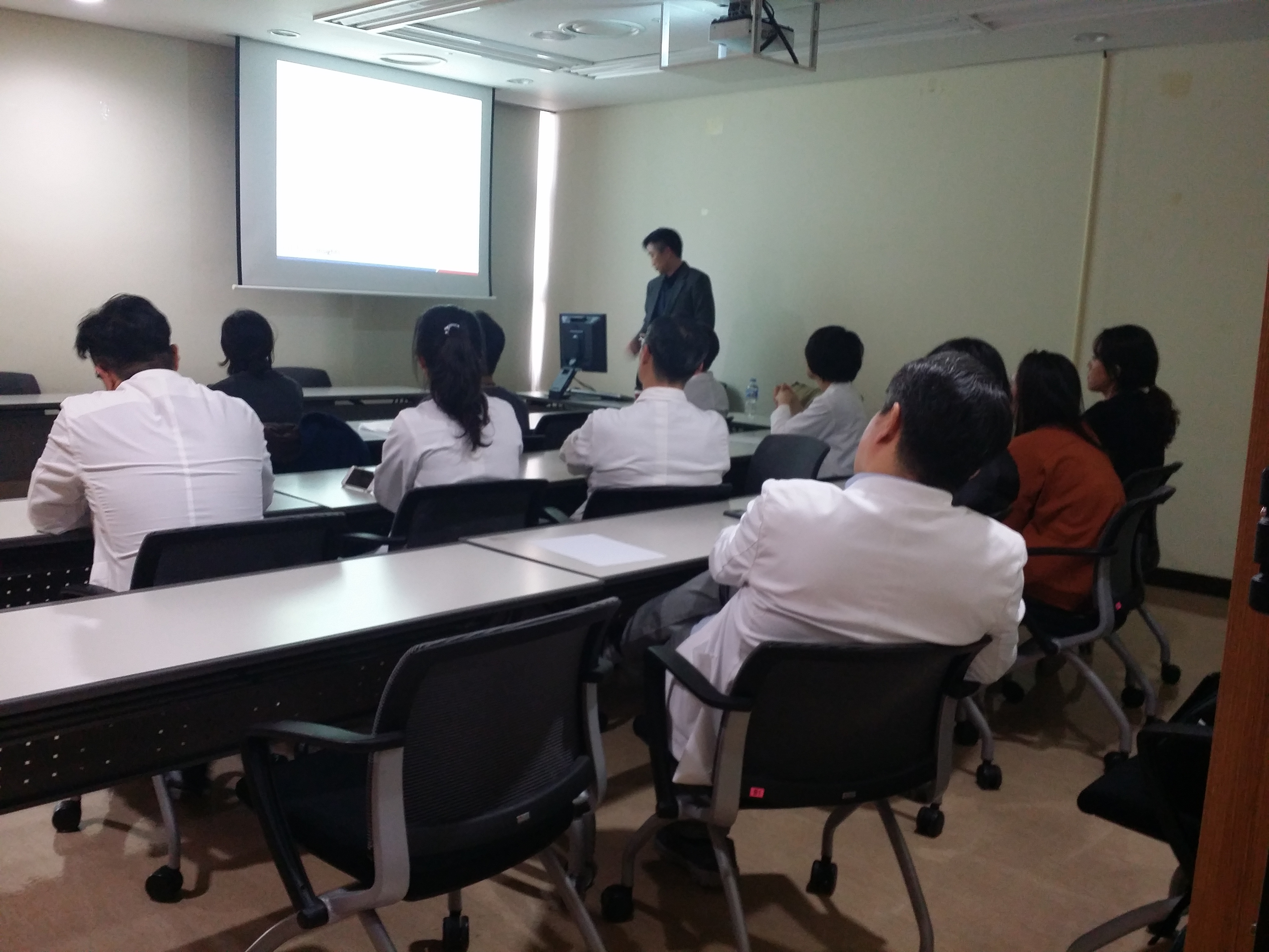 '18.11.15(목)_학술논문출판과정 이해 , How to respond to reviewer’s comment